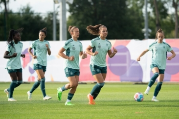 Frauen Fußball-EM im TV: Übertragung, Spiele & Wettquoten