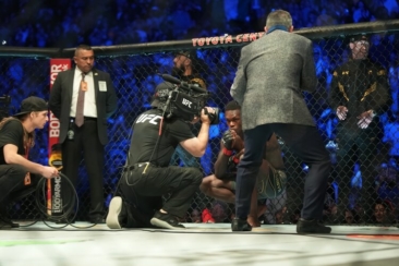 Adesanya vs. Cannonier: TV Übertragung & Livestream